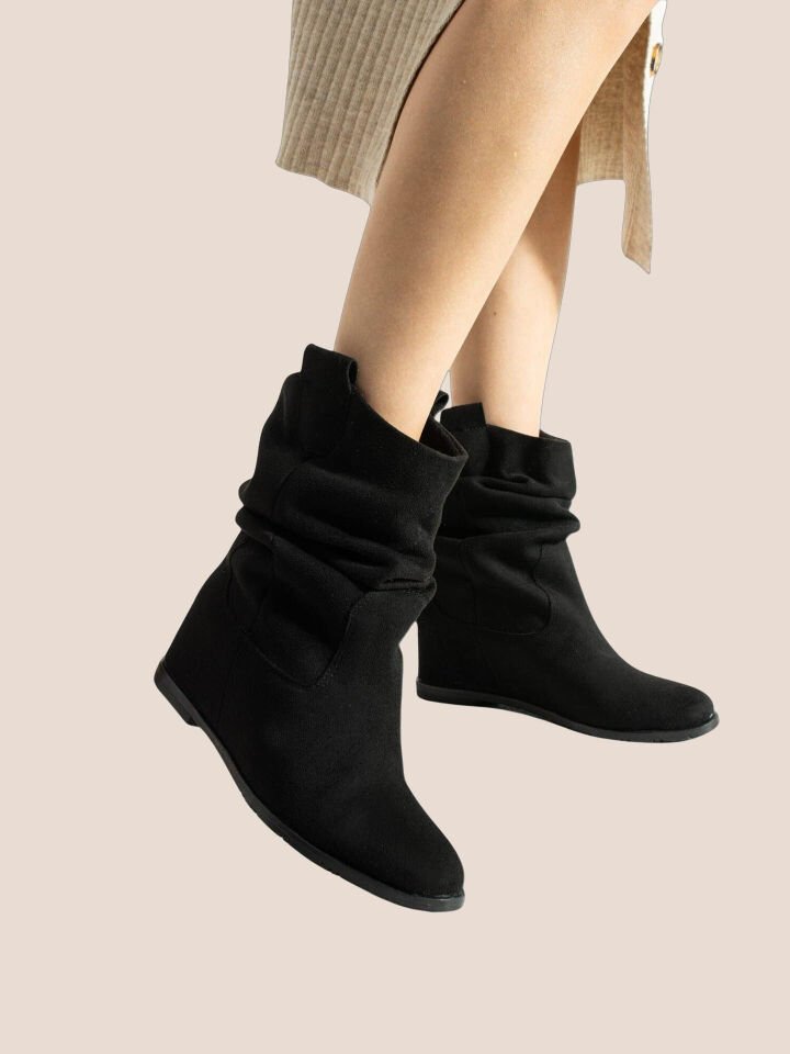 Kadın Siyah Süet Bot