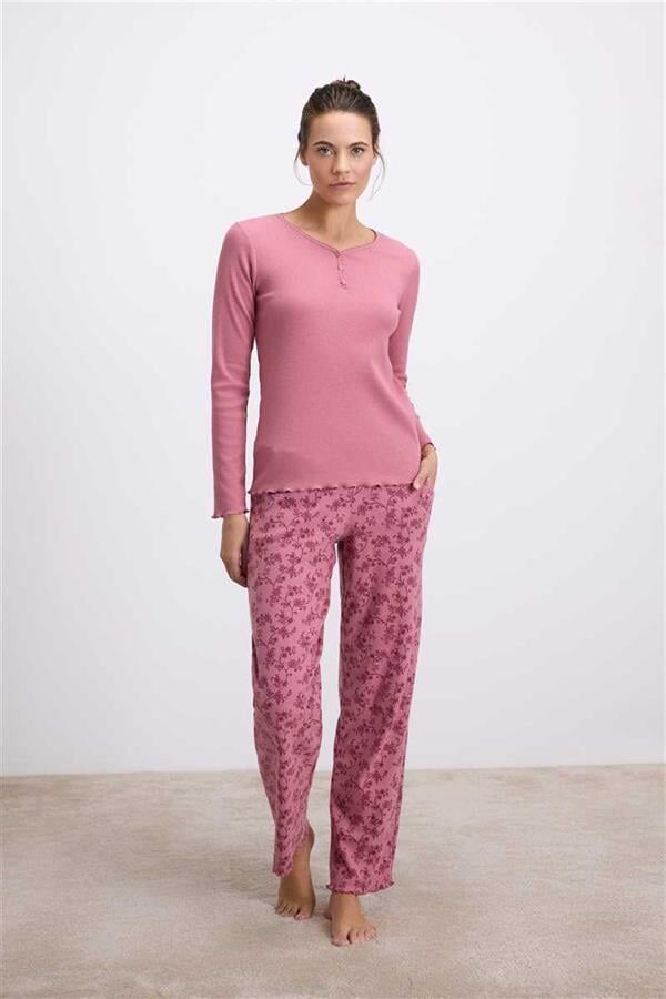 Arias Closet Uzun Kollu T-Shirt ve Desenli Pantolon Pijama Takımı