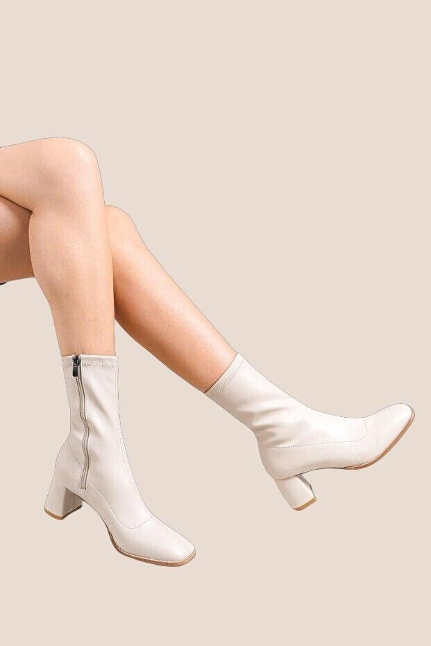 Streç Bilekli Fermuarlı Küt Kalıp Topuklu Bej Deri Kadın Bot