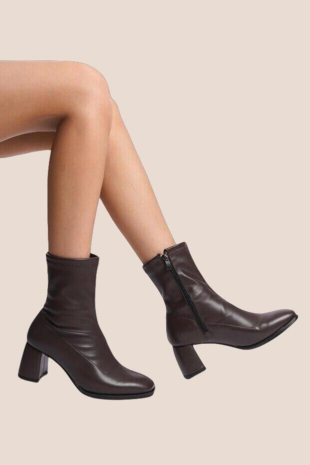 Streç Bilekli Fermuarlı Küt Kalıp Topuklu Kahverengi Deri Kadın Bot