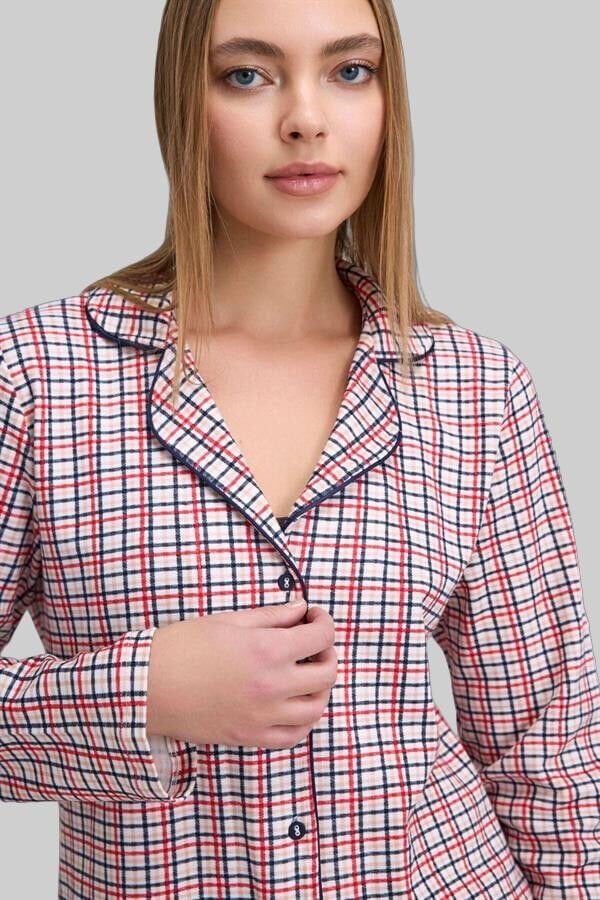 Pamuklu Uzun Kol Düğmeli Gömlek ve Ekose Pantolon Pijama Takımı