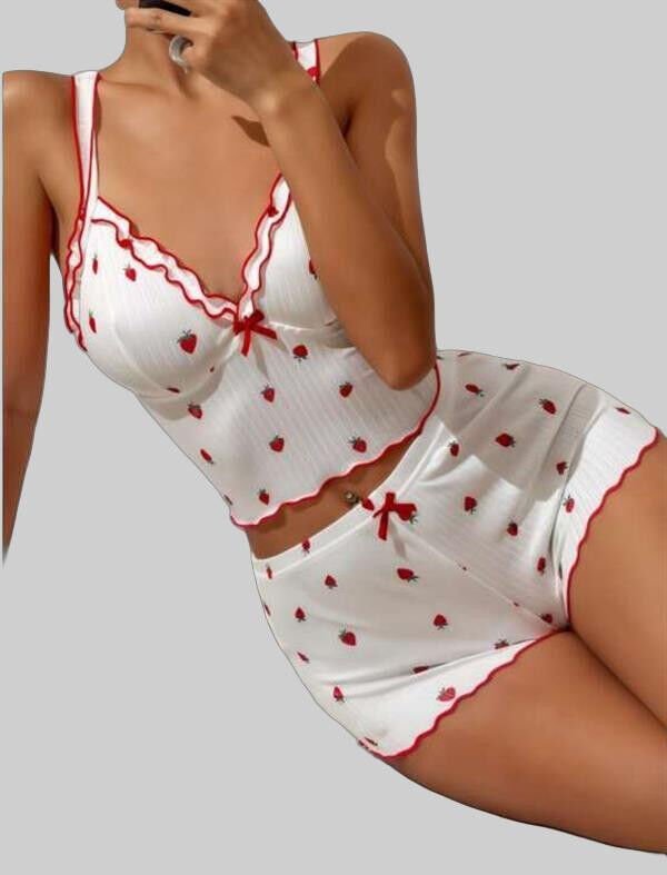 Arias Closet Beyaz Üstüne Çilek Desenli Fitilli Askılı Şortlu Pijama Takımı