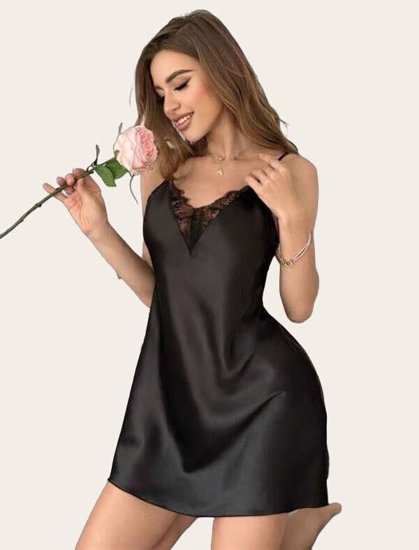 Arias Closet Siyah Dantel İşlemeli İnce Askılı Saten Mini Gecelik