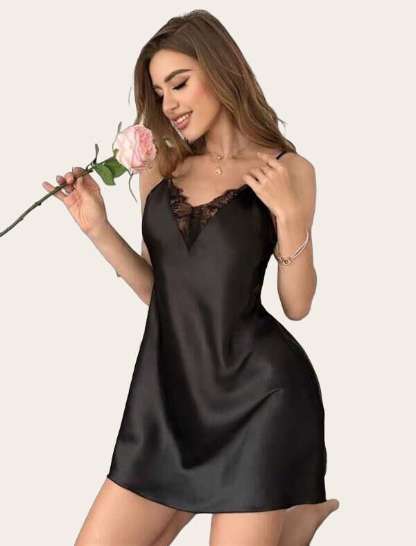 Arias Closet Siyah Dantel İşlemeli İnce Askılı Saten Mini Gecelik