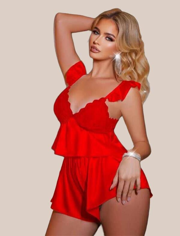 Kırmızı Dantel İşlemeli İnce Askılı Arkadan Bağlamalı Saten Şortlu Takım