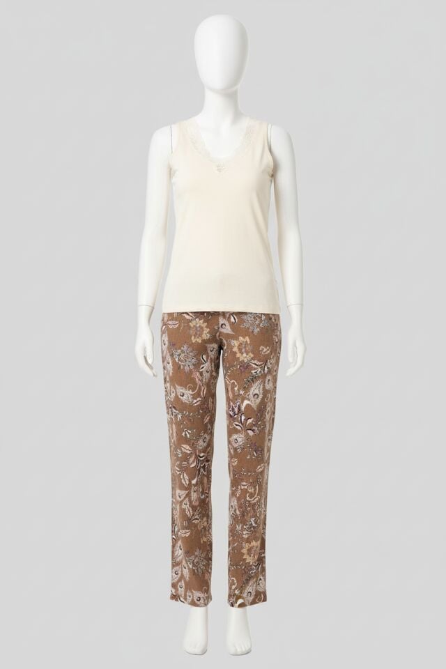 Kalın Askılı V Yaka Viskon Çiçek Desenli Kışlık Örme Normal Bel Düğmeli Dantel Detaylı Pijama Takımı Sabahlık