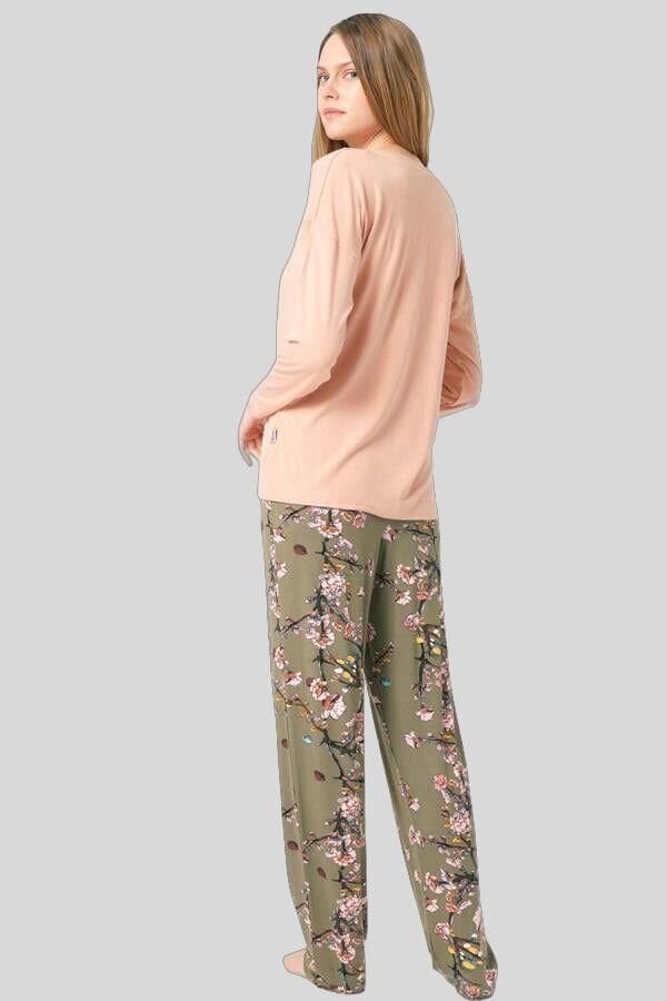 Uzun Kol V Yaka Viskon Çiçek Desenli Kışlık Örme Normal Bel Dantel Detaylı Pijama Takımı