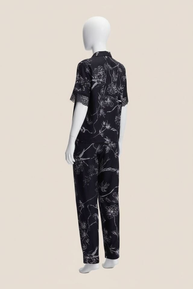 Arias Closet Yarım Kollu V Yaka Kadın Viskon Çiçek Desenli Yazlık Dokuma Dantel Detaylı Pijama Takımı