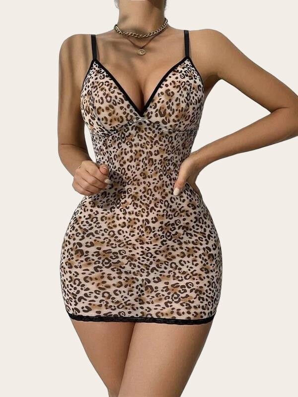 Transparan Leopar Tül Arkası Çapraz İpli Fantezi Gecelik