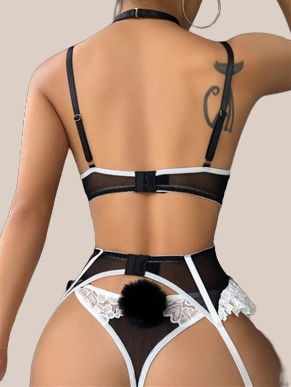 Özel Tasarım Siyah-Beyaz Dantelli Fantezi Jartiyer Takımı