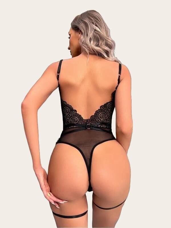 Özel Tasarım Siyah Dantel İşlemeli Jartiyerli Fantezi Body