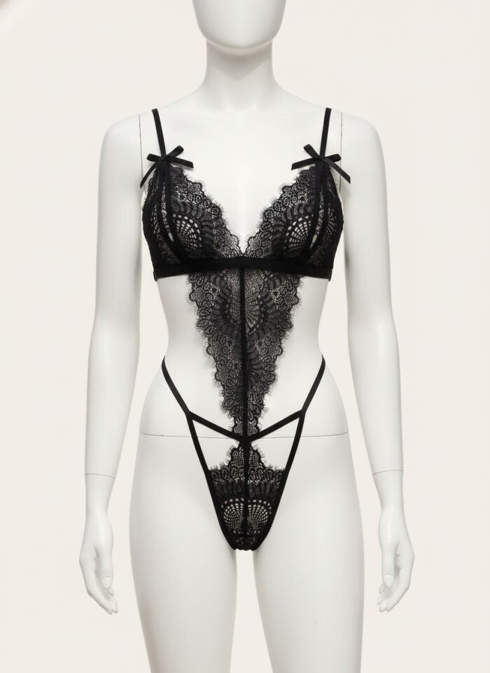 Fiyonklu Dantelli Siyah Fantezi Body