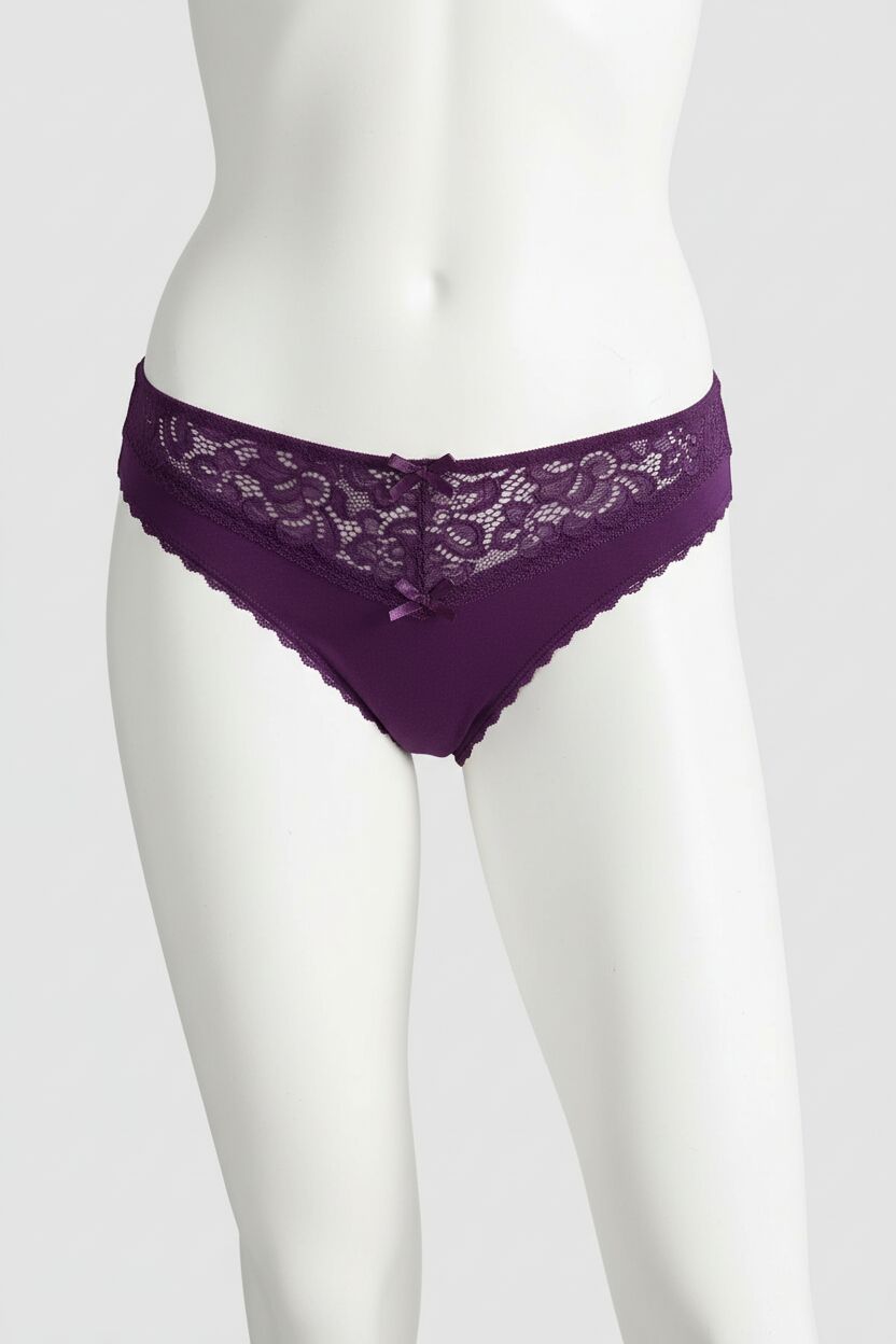 Mor Bel Kısmı Dantel İşlemeli Külot