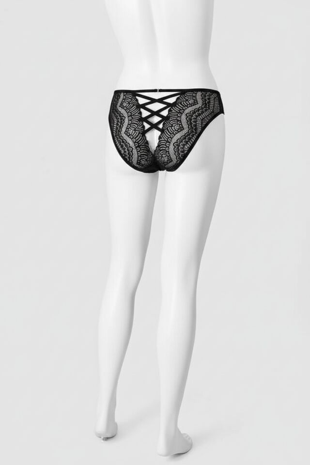 Siyah Dantelli Arkası Dekolteli Fantezi Külot