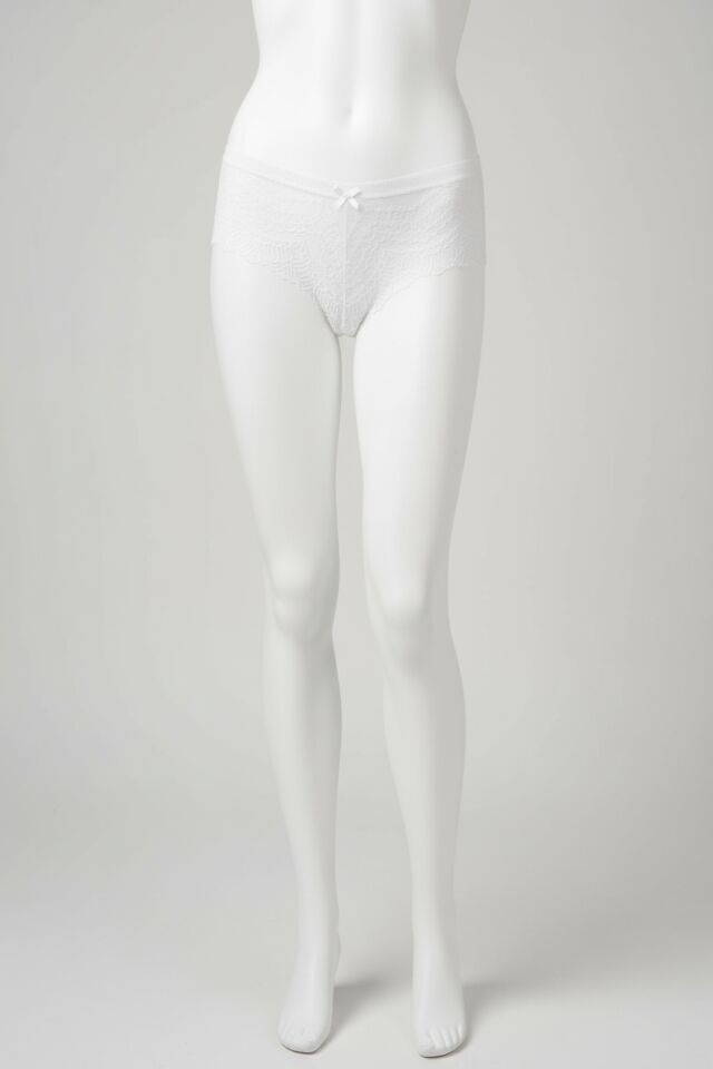 Beyaz Dantelli Desenli Fantezi Külot