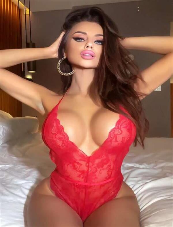 Arias Closet Kırmızı Dekolteli Dantelli Fantezi Askılı Babydoll