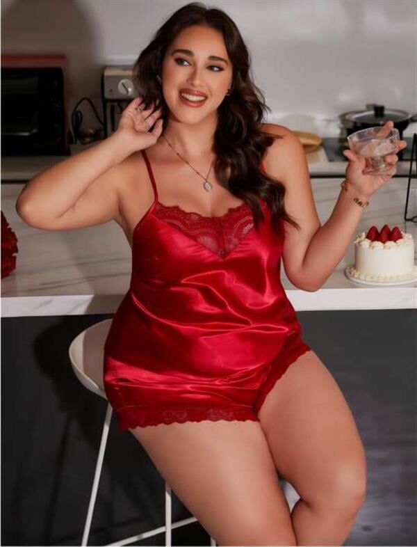 Arias Closet Büyük Beden Kırmızı Dantel İşlemeli Saten Şortlu Takım