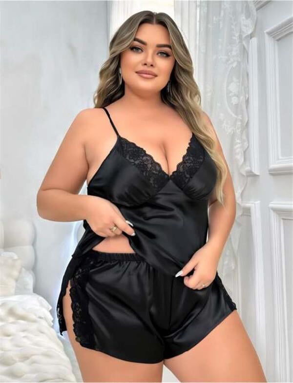 Arias Closet Büyük Beden Siyah Yırtmaç Dantel İşlemeli Saten Şortlu Takım
