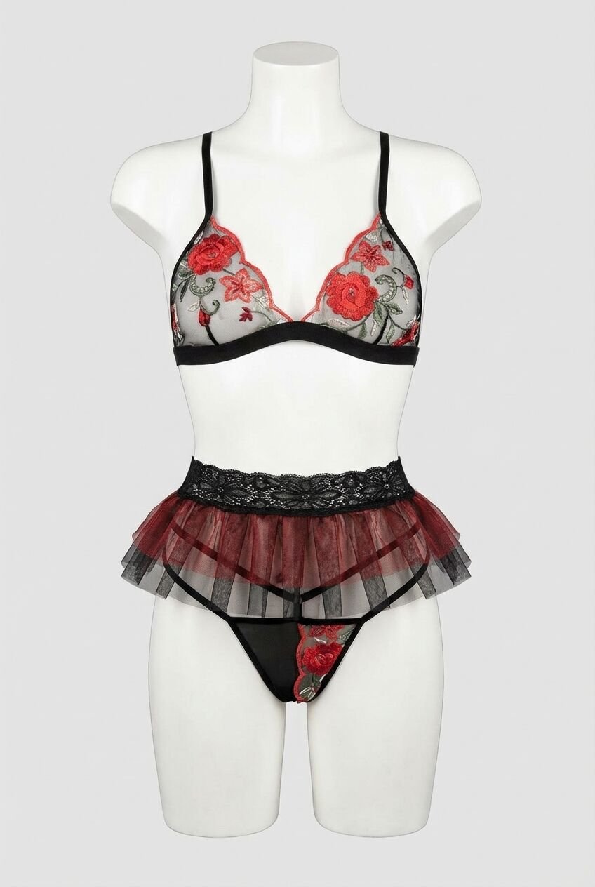 Nakış Detaylı Fantazi Sütyen Tanga String Takımı