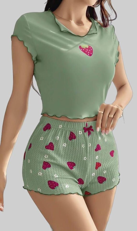 Arias Closet Yeşil Çilek Desenli Askılı Şortlu Pijama Takım