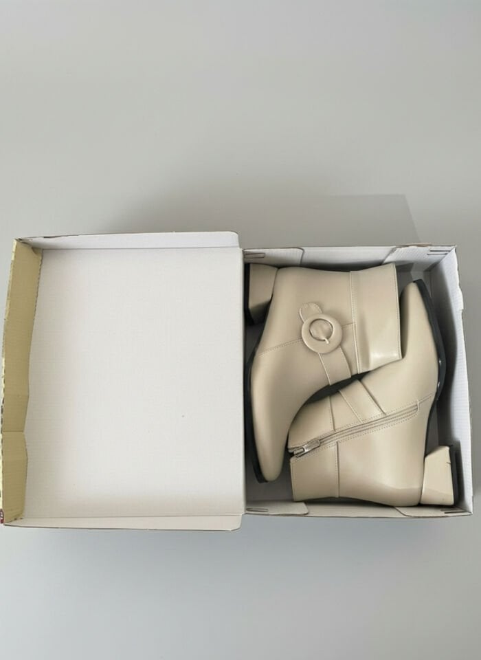 Kadın Küt Cilt Bot Bej Yuvarlak Tokalı Günlük Şık Tasarım