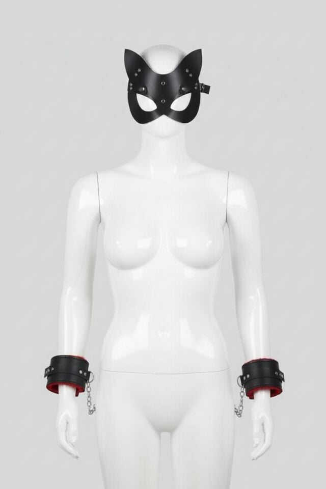 Arias Closet Maske Ve Kelepçe Deri Harness Fantezi Set