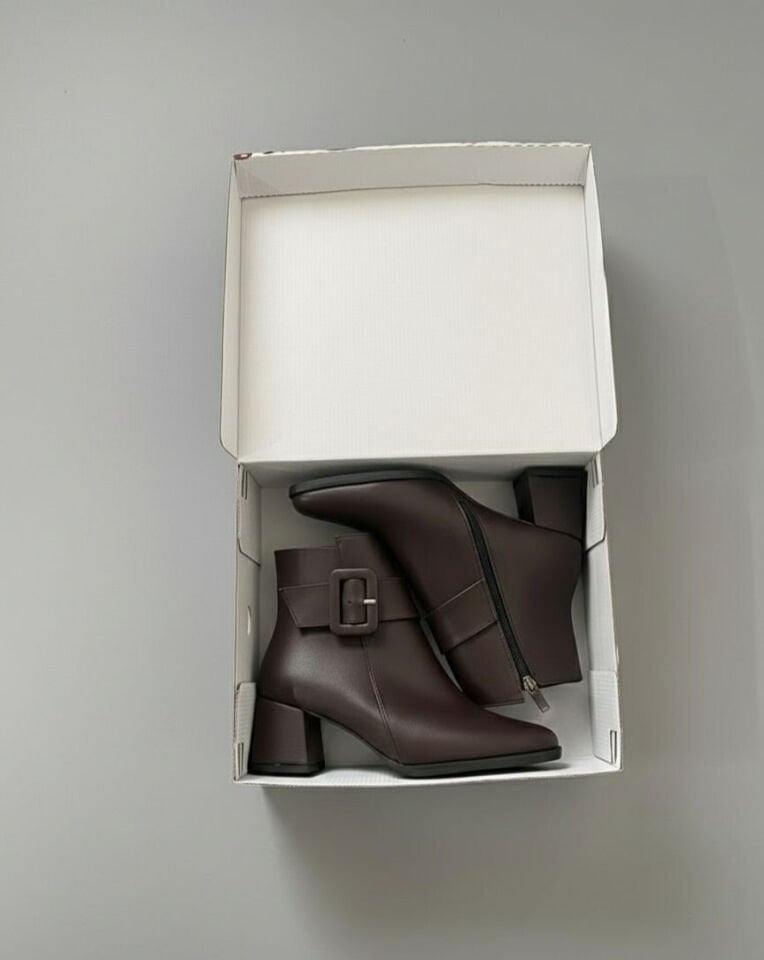 Kadın Küt Cilt Bot Kahverengi Kare Tokalı Günlük Şık Tasarım