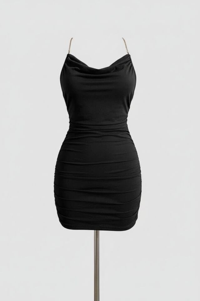 Arias Closet Gögüs Degajeli Sırt Zincir Detaylı Büzgülü Siyah Mini Club Elbisesi