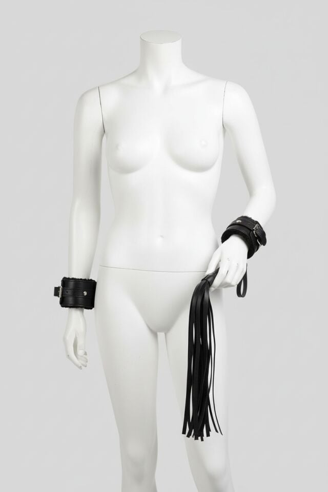 Arias Closet Deri Bileklik Kırbaç Harness Set