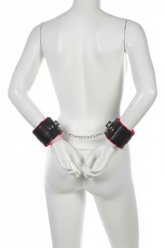 Arias Closet Siyah Kırmızı İçi Tüylü Bileklikli Kelepçe