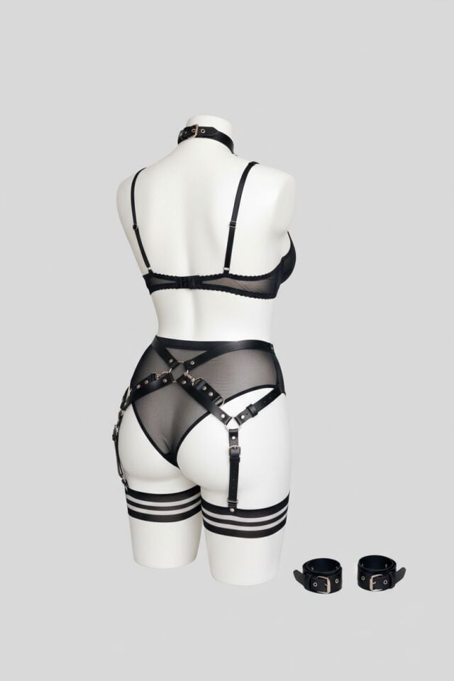 Arias Closet Arkadan Bağlamalı Bilekli Deri Büyük Beden Harness