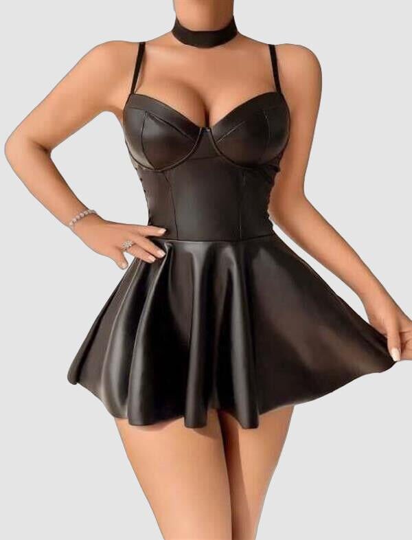 Arias Closet Siyah Etekli Pileli Fantezi Deri Elbise