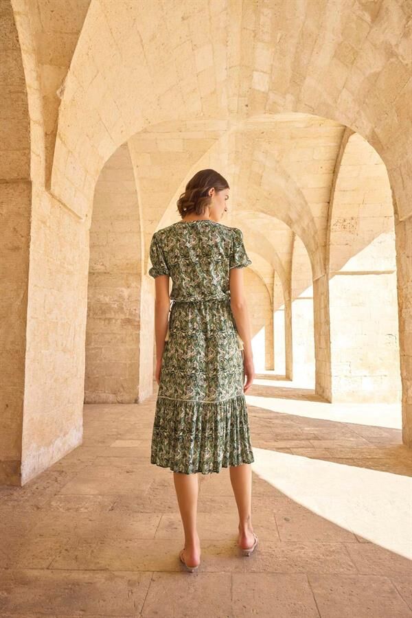 Arias Closet Yaprak Desenli Kısa Kollu Elbise