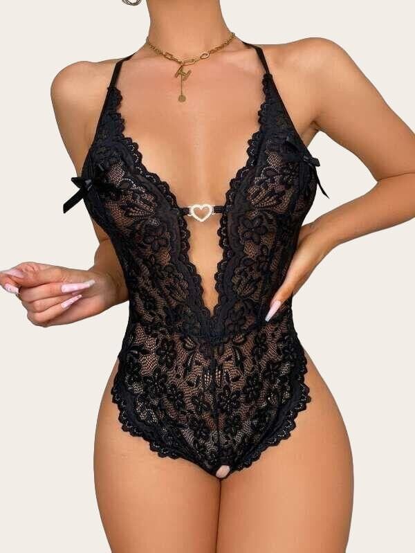 Arias Closet Metal Kalp Aksesuarlı Fantezi Dantelli Siyah Body