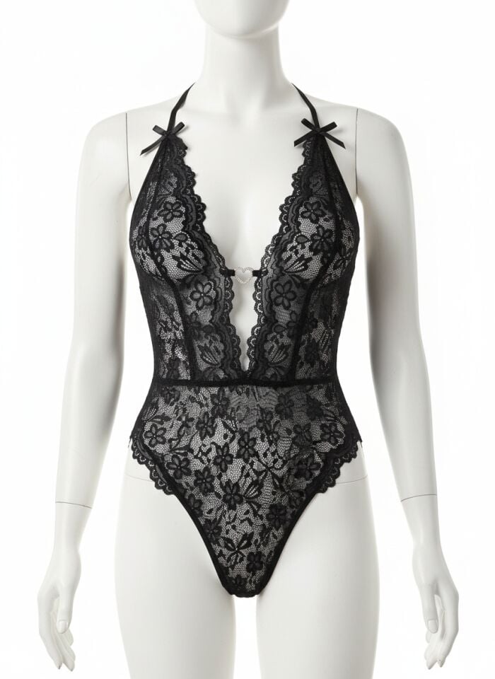 Arias Closet Metal Kalp Aksesuarlı Fantezi Dantelli Siyah Body