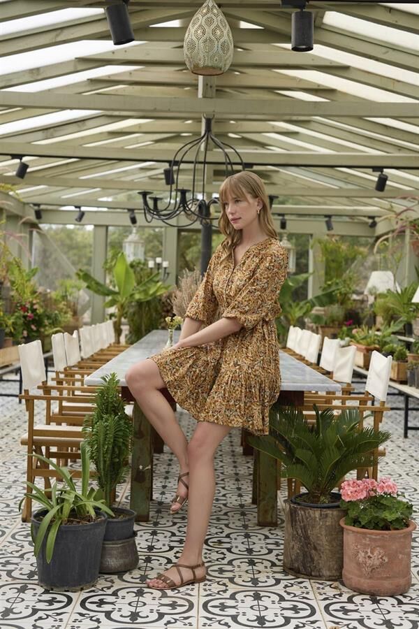 Arias Closet %100 Viskon Çiçek ve Yaprak Desenli Kuşaklı Elbise