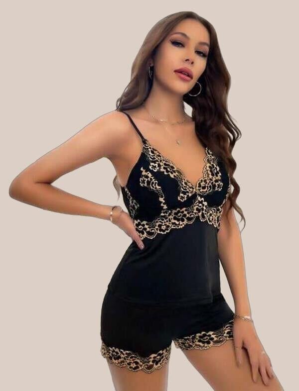 Arias Closet Sarı Dantel İşlemeli Siyah İnce Askılı Saten Şortlu Takım