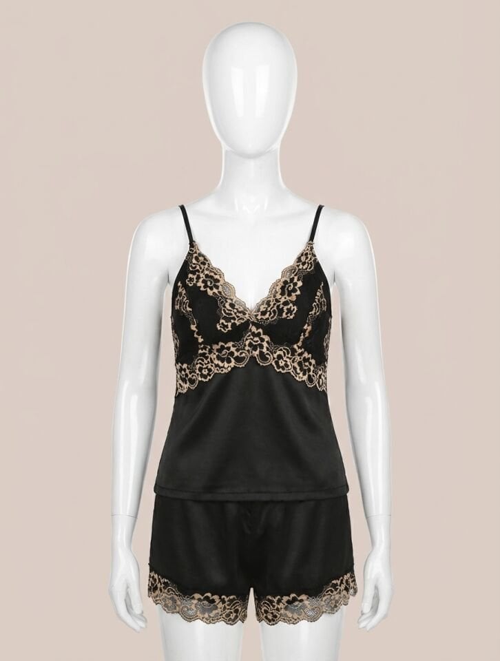 Arias Closet Sarı Dantel İşlemeli Siyah İnce Askılı Saten Şortlu Takım