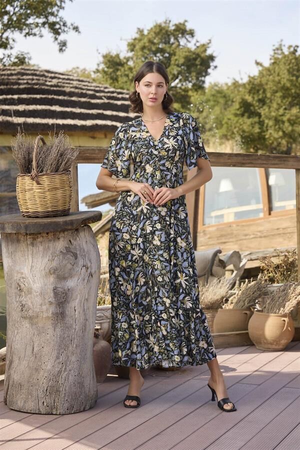 Arias Closet %100 Viskon Çiçek ve Yaprak Desenli Önü Düğmeli Elbise