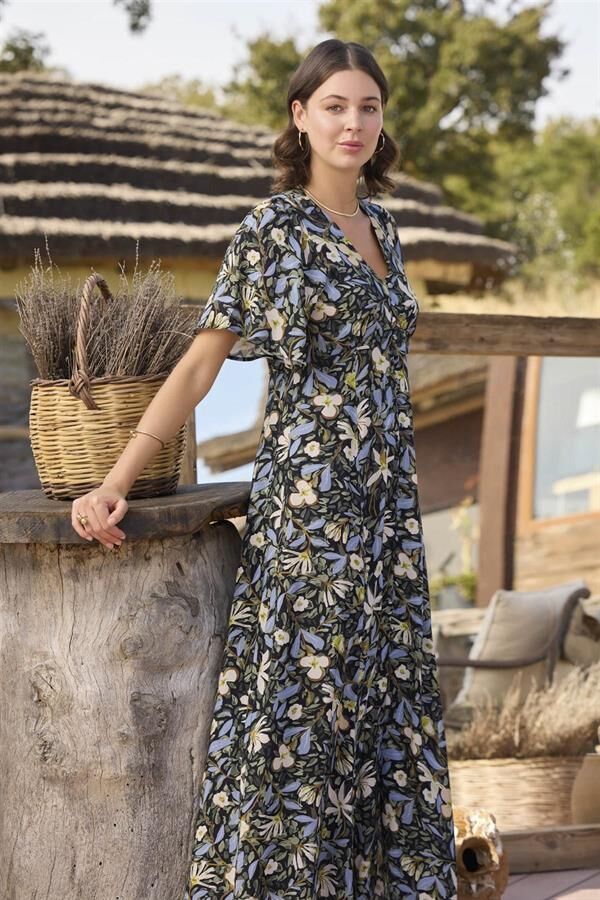 Arias Closet %100 Viskon Çiçek ve Yaprak Desenli Önü Düğmeli Elbise