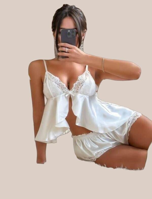 Arias Closet Dantel İşlemeli İnce Askılı Beyaz Saten Şortlu Takım