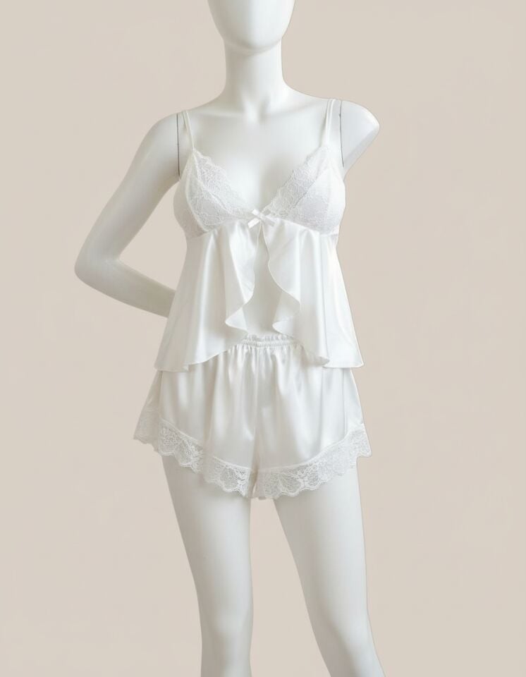 Arias Closet Dantel İşlemeli İnce Askılı Beyaz Saten Şortlu Takım
