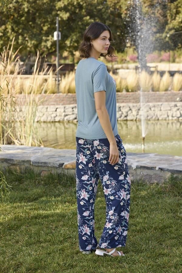 Arias Closet Çiçek ve Yaprak Desenli ve Baskılı Pijama Takımı