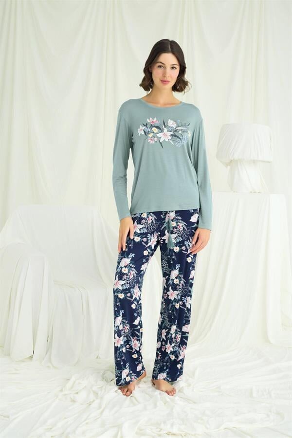 Arias Closet Çiçek ve Yaprak Desenli Baskılı Pijama Takımı
