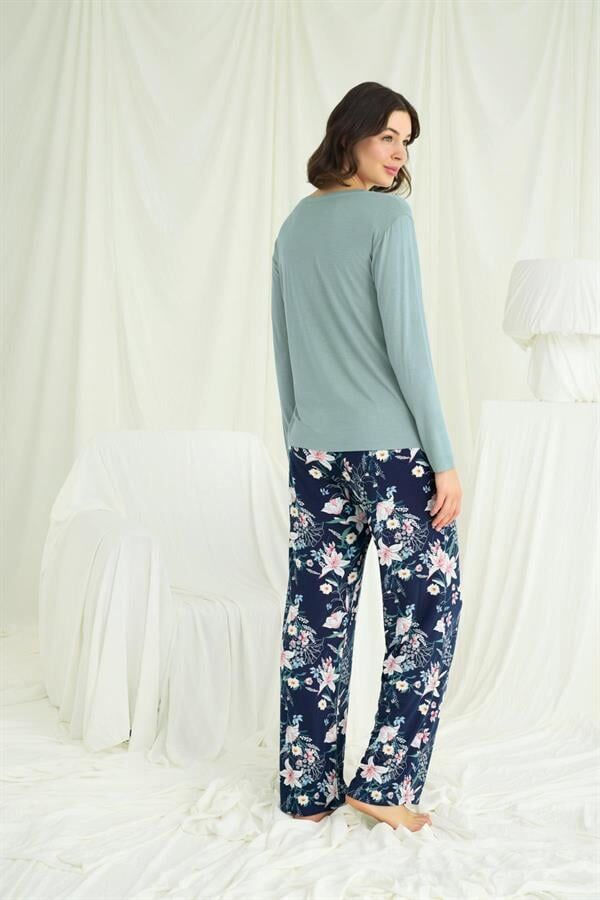 Arias Closet Çiçek ve Yaprak Desenli Baskılı Pijama Takımı