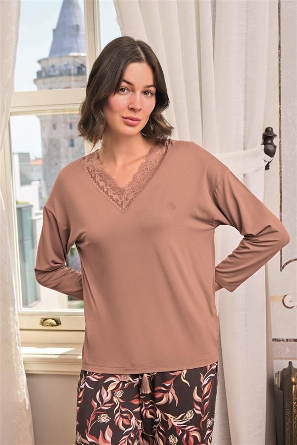 Arias Closet Yaprak Desenli Dantelli V Yaka Büyük Beden Pijama Takımı