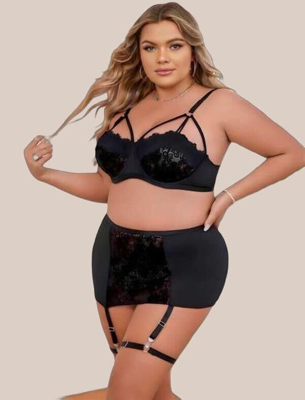 Arias Closet Büyük Beden Siyah Dantel İşlemeli Dekolteli Jartiyer Takımı