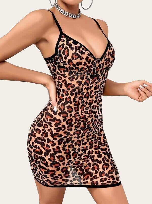 Leopar Desenli Sırt Dekolteli Fantezi Gecelik