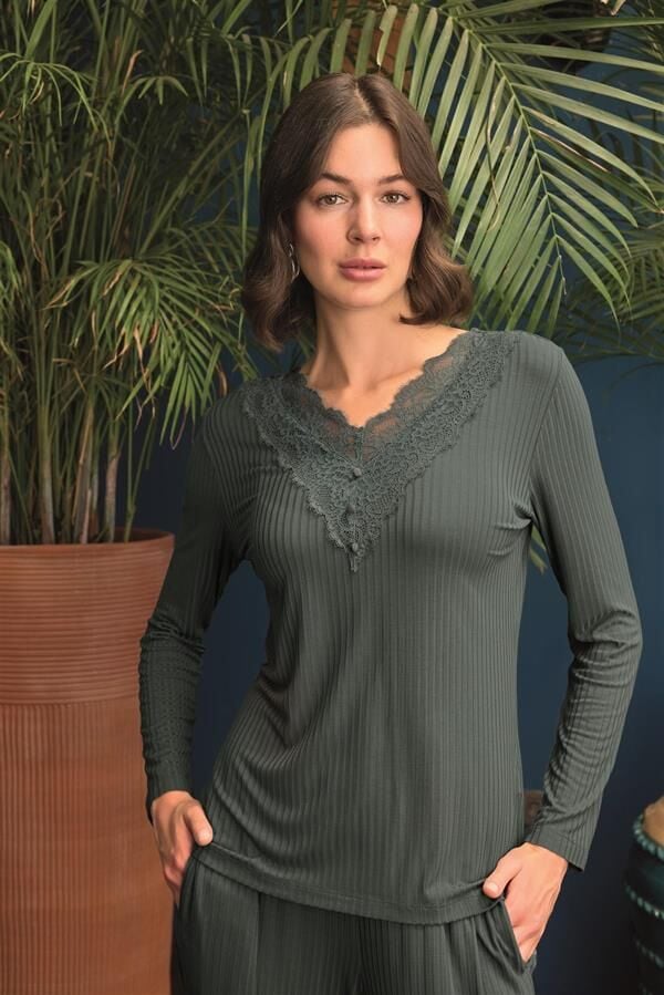 Arias Closet Uzun Kollu Önü Düğmeli V Yaka Pijama Takımı