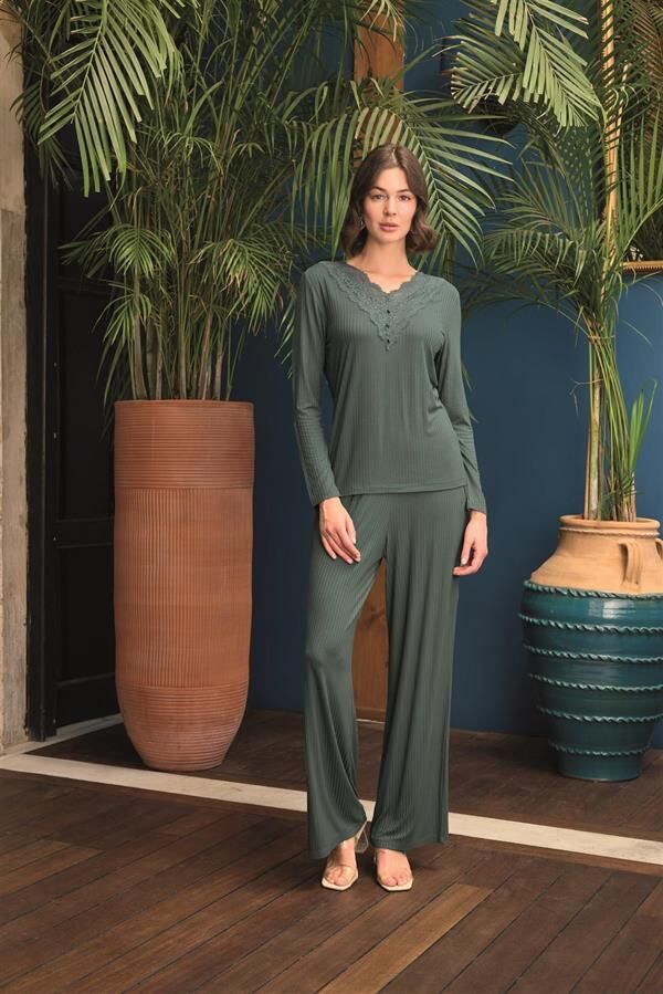 Arias Closet Uzun Kollu Önü Düğmeli V Yaka Pijama Takımı